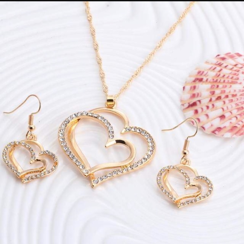 Gold Heart and Necklace Set